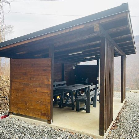 Wild Cabin Малая Экстерьер фото