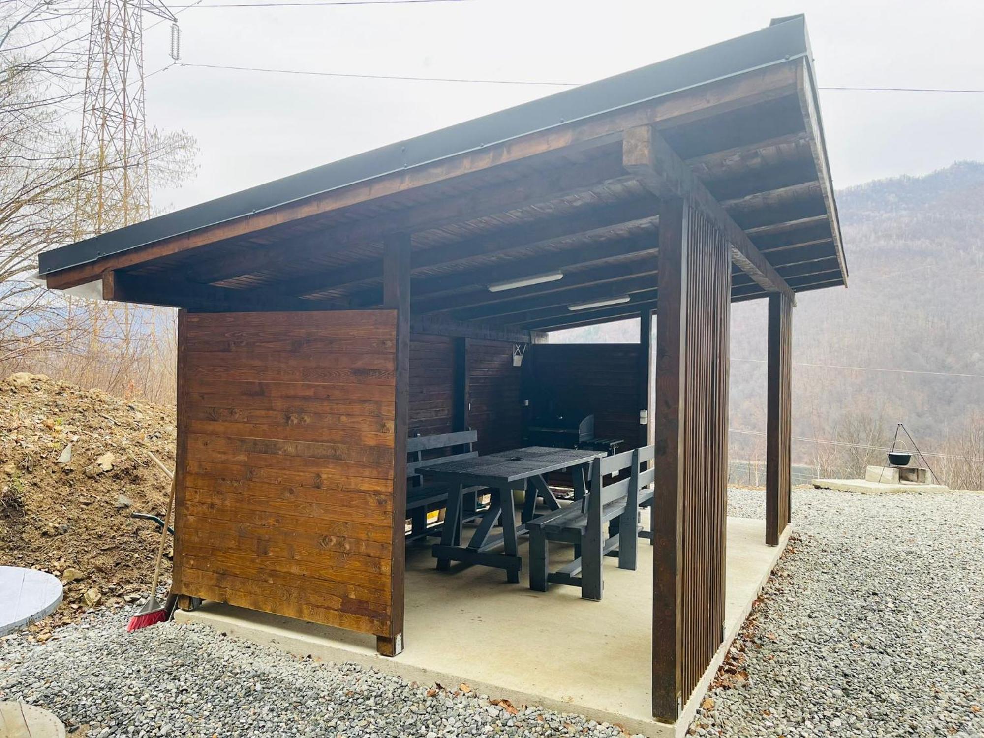Wild Cabin Малая Экстерьер фото
